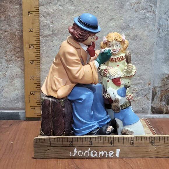 Aldon Carnival Clown Applying Make Up Resinite Sculpture 1988 - Picture 10 of 12